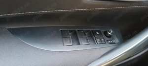 Vând Toyota Corolla 1.8 Hybrid 122 CP, an 2020, hatchback, mașină Bolt - imagine 6