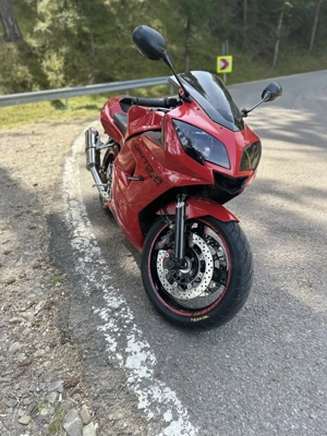 Triumph daytona 650 cc (2005 injecție ) - imagine 3
