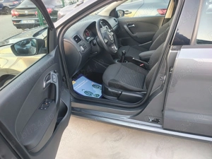 Volkswagen Polo 1.6 TDI Blue Motion Technology Comfortline - imagine 12