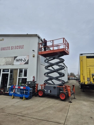 Nacela foarfeca 12m inalțime 4x4 cu motor diesel kubota