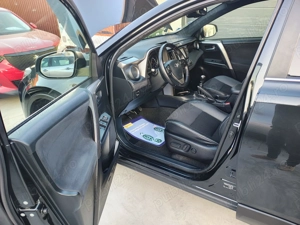 Toyota RAV4 2.0 D-4D 4x2 Start-Stop Executive - imagine 11