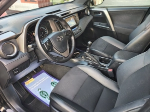 Toyota RAV4 2.0 D-4D 4x2 Start-Stop Executive - imagine 12