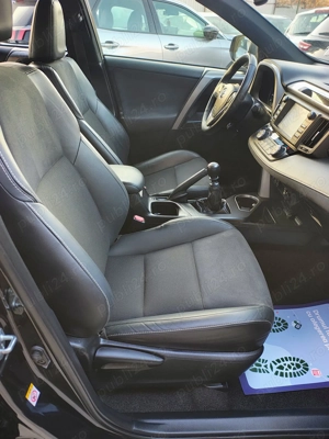 Toyota RAV4 2.0 D-4D 4x2 Start-Stop Executive - imagine 16