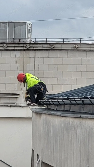 Alpinisti utilitari termoizolatii toaletare copaci alpinism utilitar