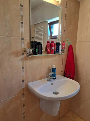 De vanzare apartament 4 camere Confectii - imagine 2