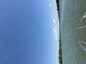 Barbat discret, caut o doamna discreta !