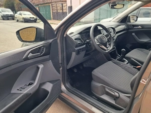 VOLKSWAGEN T-CROSS  - 2021 -Stare Ca NOUĂ - 76 .000 KM - Unic Proprietar ( 115 Cp ) Full optiuni  - imagine 3