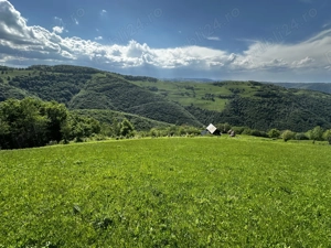 Vând teren extravilan Marisel 