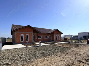 Proprietar- duplex 3 dormitoare la intrare în Moșnița Nouă 