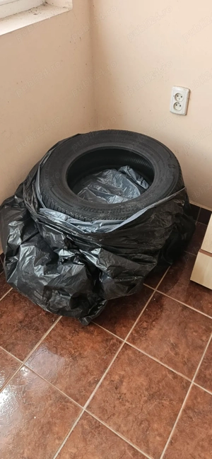 3 cauciucuri de vara Bridgestone 185/65R15 DOT 4422