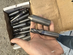 Freze, burghie si placute din carburi metalice - vidia. Walter...