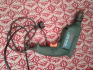 Bormașină de găurit 