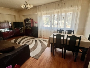 Apartament 3 camere decomandat ultracentral Reșița Sud - imagine 3
