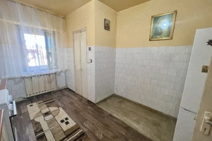 Apartament 3 camere decomandat ultracentral Reșița Sud - imagine 2