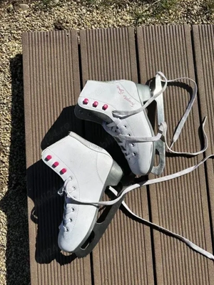 Patine gheață pentru fete mărimea 34 - aproape noi!