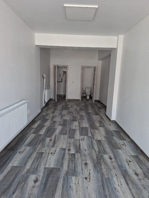 Ofer spre închiriere spațiu comercial în Pucioasa  - imagine 2