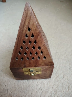 Cutie artizanală din lemn pentru arderea tămâiei