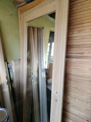 Usa interior cu oglinda