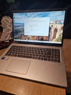 Laptop Acer Aspire E15