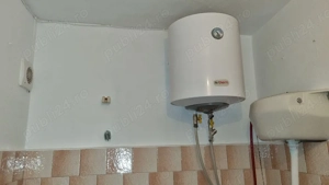 Închiriez garsoniera 