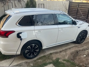 Mitsubishi Outlander plugin Hibryd - imagine 5