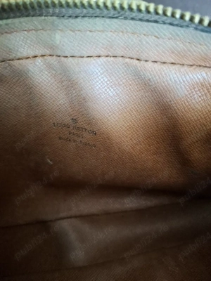 Geantă Louis Vuitton 