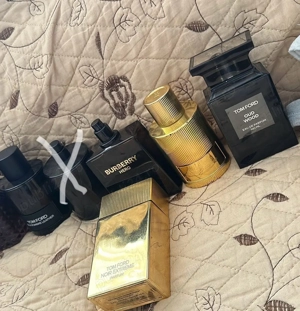 vand parfumuri Tom Ford+Burberry originale,pret usor negociabil
