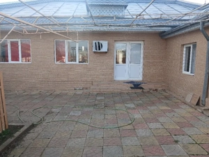 Vind casa de locuit în comuna Movileni 