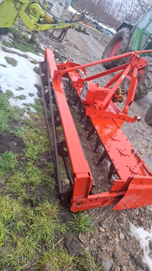 Vând freză de 3 metri 