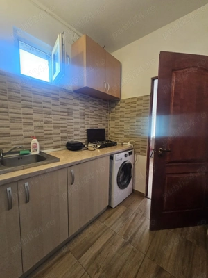 Camera de camin de vanzare , zona Zimbru intre catedrala Catolica si Lidl - imagine 3