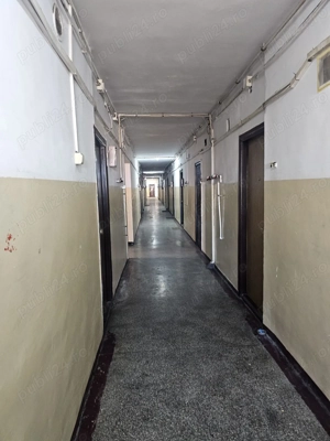 Camera de camin de vanzare , zona Zimbru intre catedrala Catolica si Lidl - imagine 7