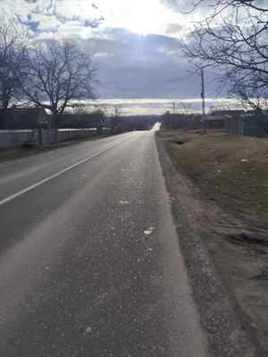 Teren intravilan și casa bătrânească cu gradina - imagine 3