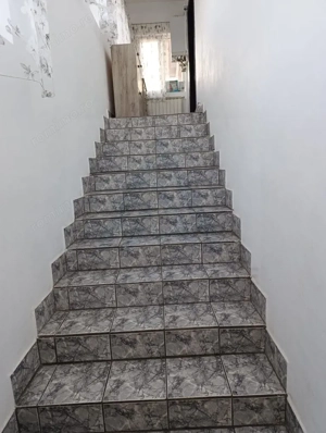 Casa Cisnadie etaj 1 integral cu intrare separata si curte comuna - imagine 8