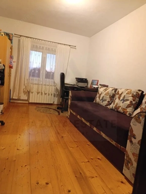 Casa Cisnadie etaj 1 integral cu intrare separata si curte comuna - imagine 3