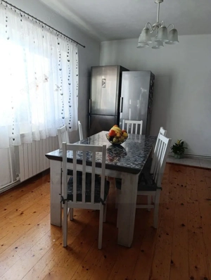 Casa Cisnadie etaj 1 integral cu intrare separata si curte comuna - imagine 4