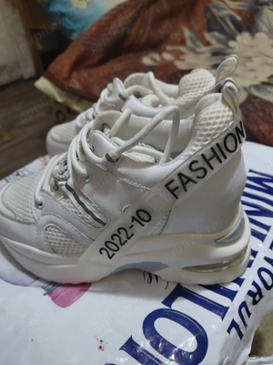 Adidași damă ,nr.37