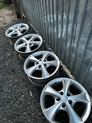 Vând jante Volkswagen b6