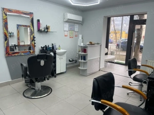 Inchiriez post de lucru pentru manichiura , frizerie , coafor ! - imagine 2