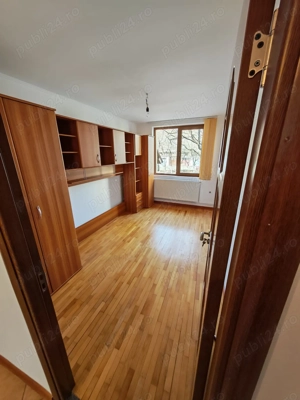 Vând apartament 3 camere decomandat  - imagine 2