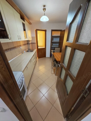 Vând apartament 3 camere decomandat  - imagine 5