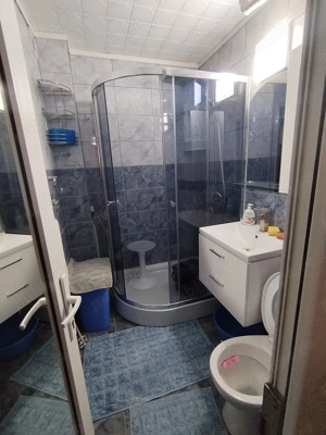 Inchiriez apartament cu 2 camere,persoană fizica  - imagine 8