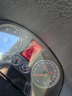 Touran 1,9 105cai,7locuri,140.000km originali - imagine 7