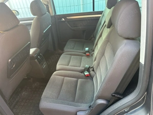 Volkswagen Touran 2.0 diesel  - imagine 3