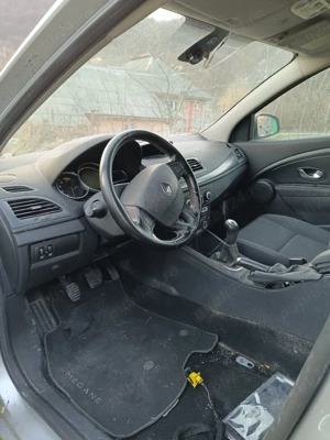 Dezmembrez Renaul Megane  - imagine 2