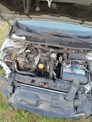 Dezmembrez Renaul Megane  - imagine 5