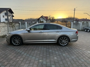 Vând Volkswagen Passat B8, R-line, 2017, 1.6 TDI, DSG, COCKPIT, TRAPĂ, LED - imagine 7