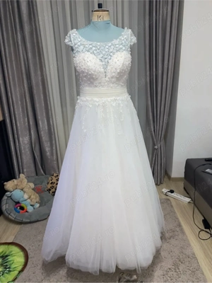 Vand rochie de mireasa