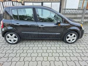 Vând Renault modus 1.5 diesel.