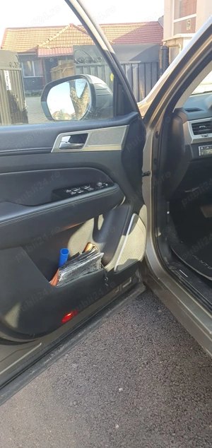 Ssangyoung Rexton  - imagine 4