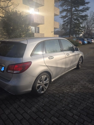 Vând Mercedes-Benz B 180 - imagine 2